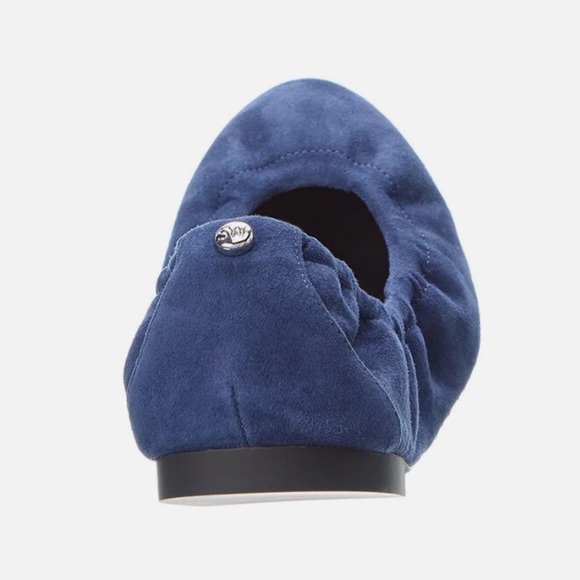 Stuart weitzman Gabby Scrunch Rivet Suede Flat NWT - Picture 4 of 8